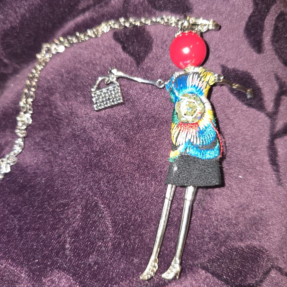 Artsy Necklace - Female Figure